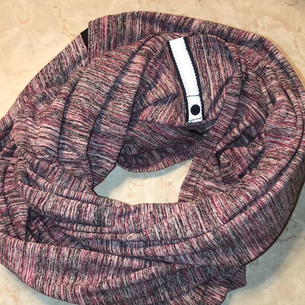 Lululemon Vinyasa scarf